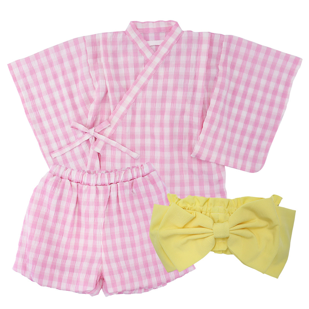 日本直送Aenak粉紅格仔嬰兒和服浴衣套裝展示。