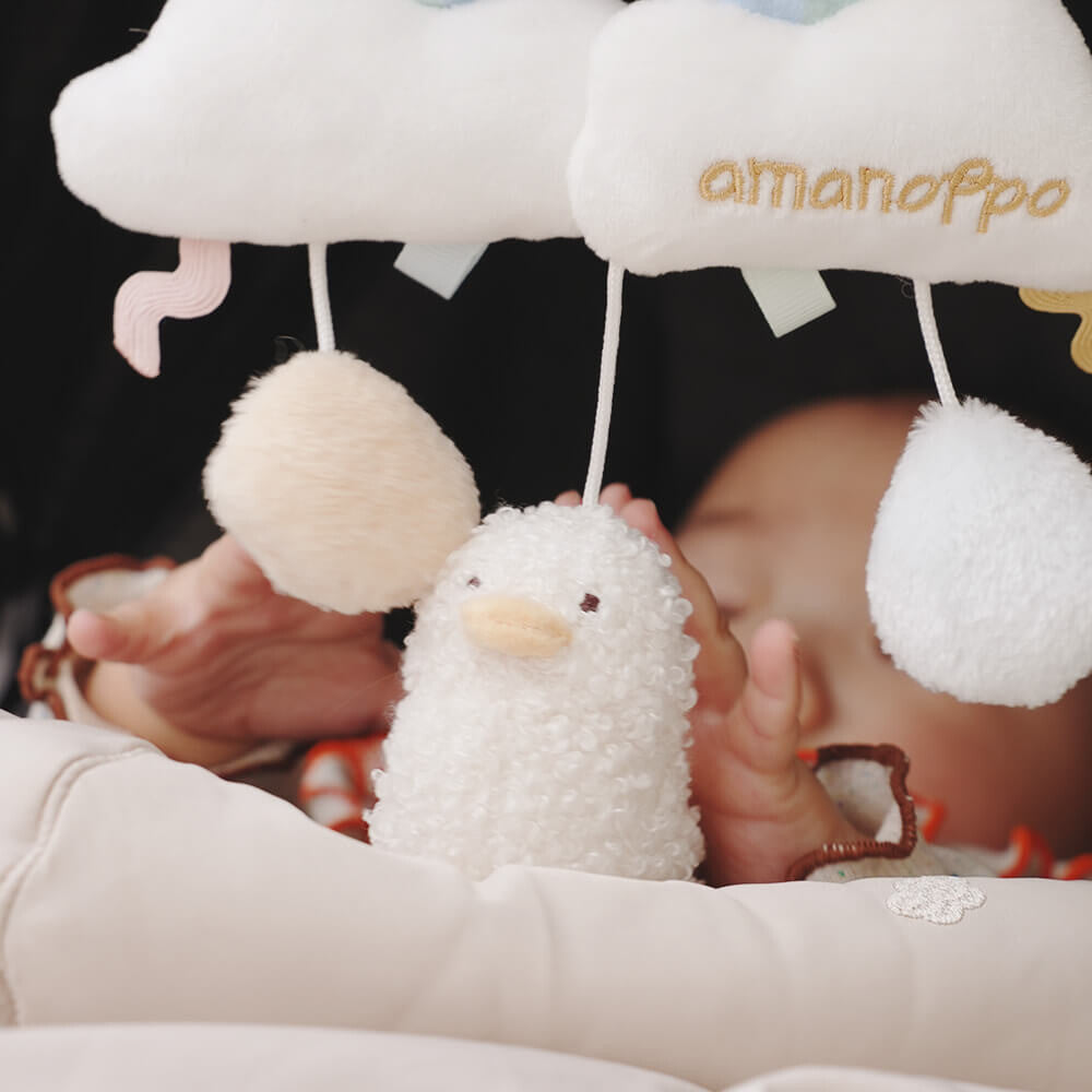 Amanoppo彩虹可愛鴨仔螺旋紋布料嬰兒車掛飾，日本直送。