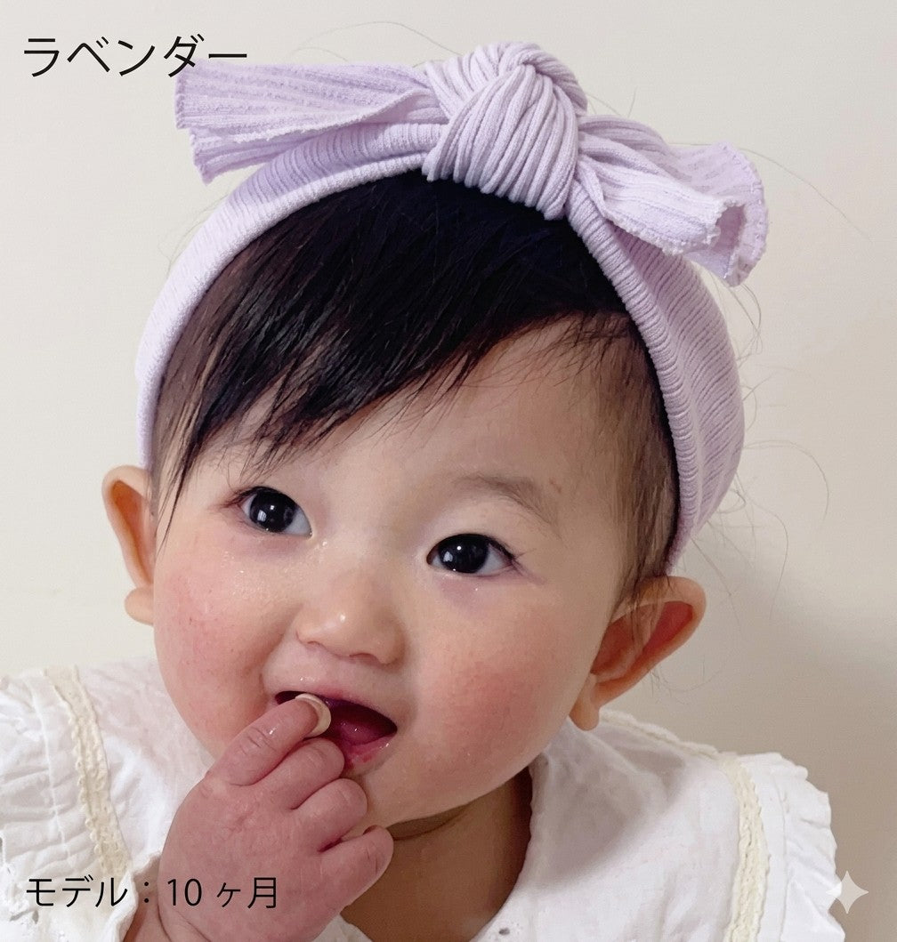 粉紫色羅紋髮帶，增加短髮寶寶之少女感造型。