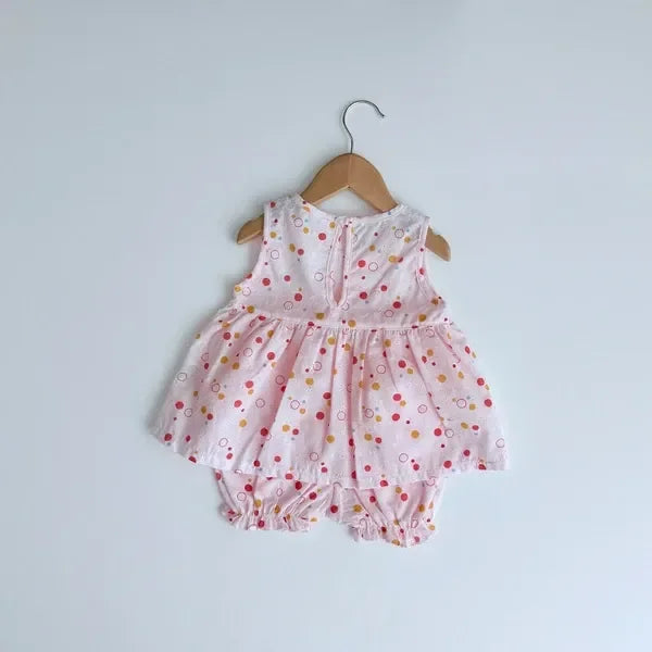高品質日本製女童服飾，符合安全標準且不含螢光劑。