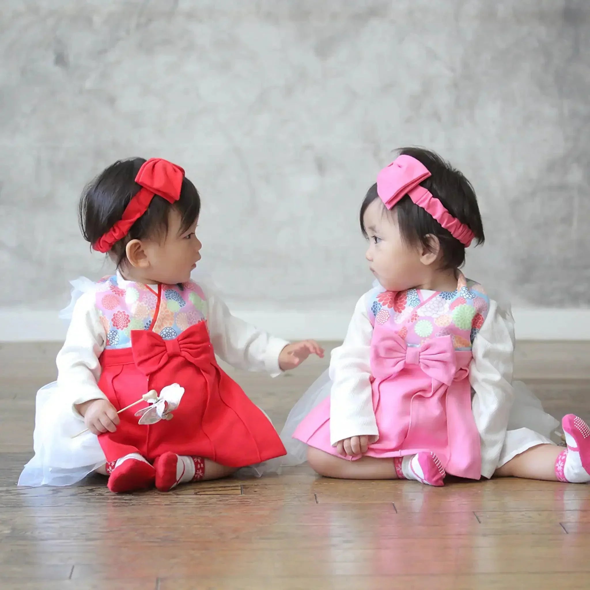 [現貨] 日本直送 Aenak 嬰兒菊花和服風格粉紅色圍裙/口水肩 - BB Dressup