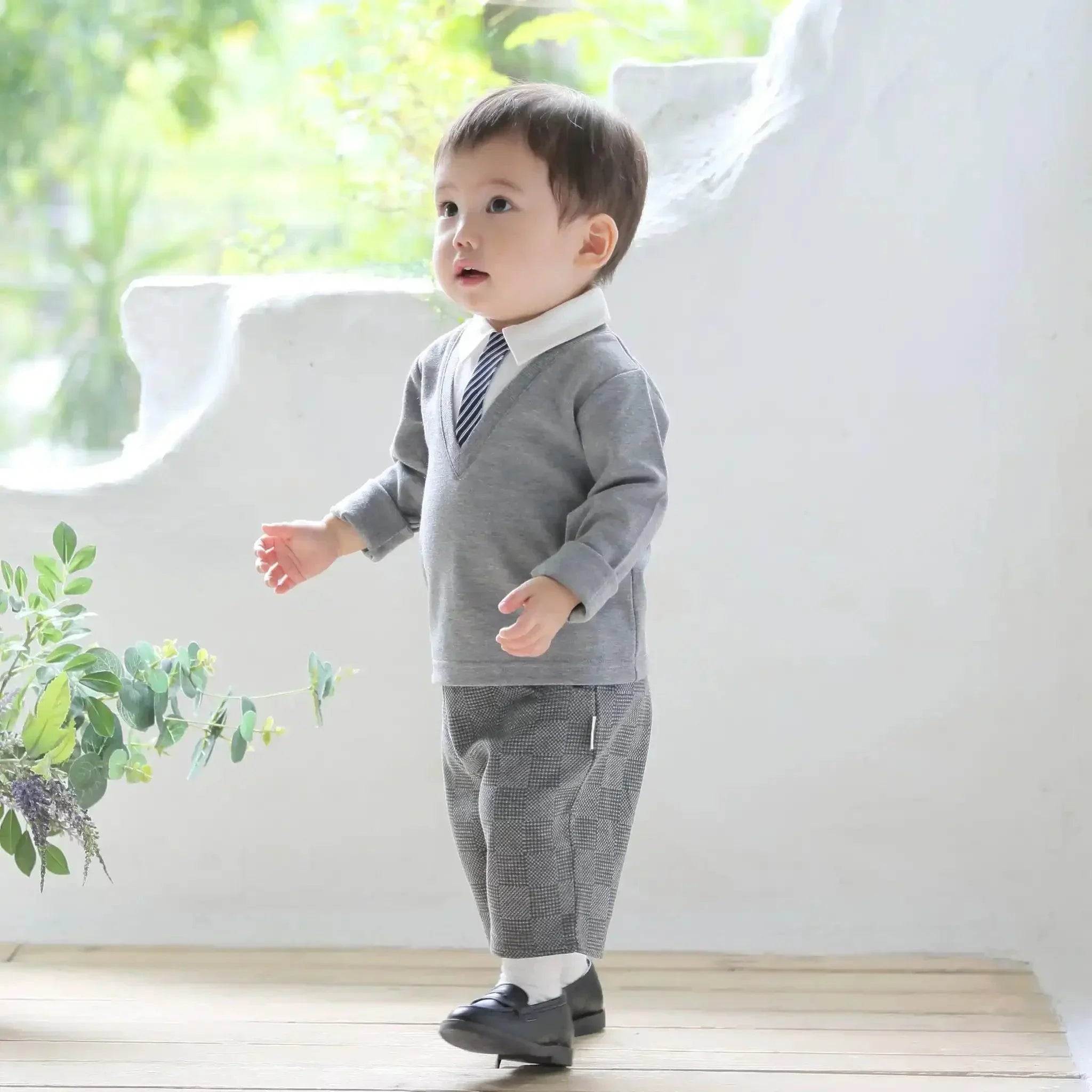 [現貨] 日本直送 Aenak 初生嬰兒 灰色V領恤衫/西褲套裝 (80-120cm) - BB Dressup
