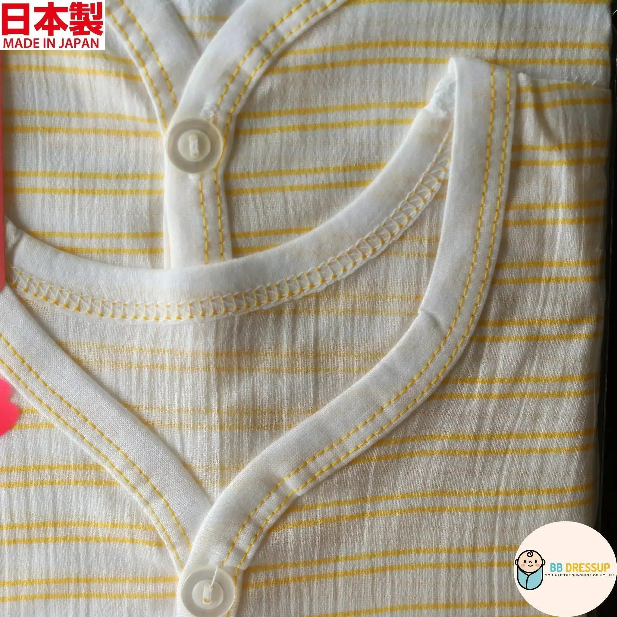 採用縐紗 (Seersucker) 材質製成之高品質透氣嬰兒內衣。