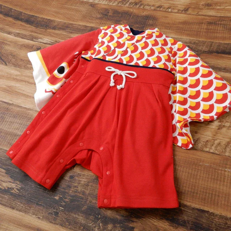 [現貨] 日本直送 Chil2 嬰兒紅色鯉魚和服造型連身衣連襪套裝 (70cm) - BB Dressup